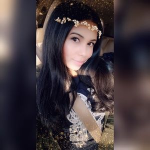 Meet your Posher, Albanely